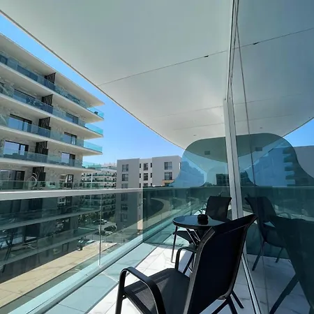 Georgia White Titanic Năvodari