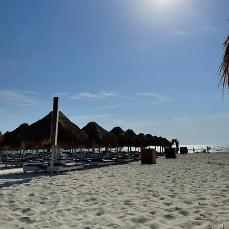 Georgia White Titanic Lejlighed *